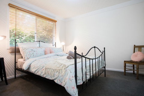 Armidale Cottage - House 2 - Tourism Gold Coast 23