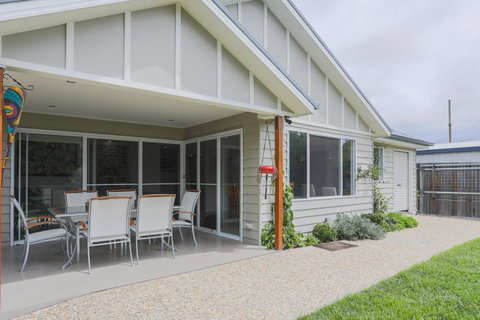 Armidale Cottage - House 2 - Tourism Gold Coast 0