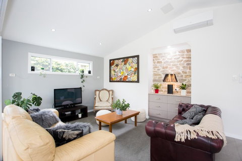 Armidale Cottage - House 2 - Tourism Gold Coast 21