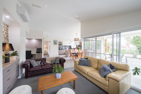 Armidale Cottage - House 2 - Tourism Gold Coast 19