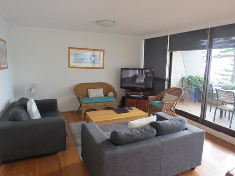 Manly Paradise Motel & Apartments - Tourism Gold Coast 25
