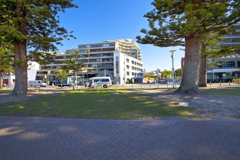 Manly Paradise Motel & Apartments - Tourism Gold Coast 20