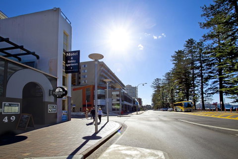 Manly Paradise Motel & Apartments - Tourism Gold Coast 5