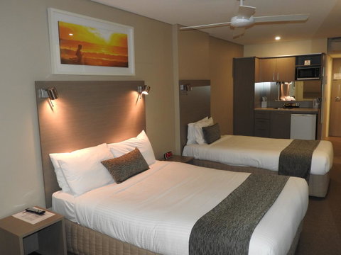 Manly Paradise Motel & Apartments - Tourism Gold Coast 1