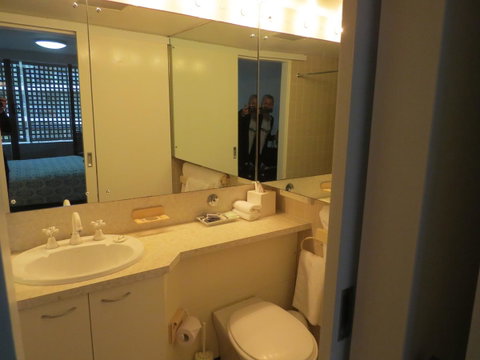 Manly Paradise Motel & Apartments - Tourism Gold Coast 39
