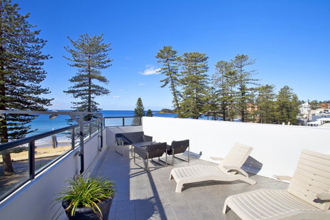 Manly Paradise Motel & Apartments - Tourism Gold Coast 17