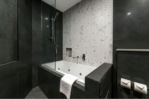 Holiday Inn & Suites - Parramatta Marsden Street, An IHG Hotel - Tourism Gold Coast 6
