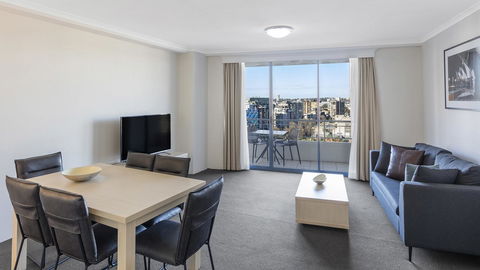Oaks Sydney Castlereagh Suites - Tourism Gold Coast 7