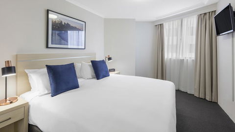 Oaks Sydney Castlereagh Suites - Tourism Gold Coast 2