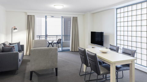 Oaks Sydney Castlereagh Suites - Tourism Gold Coast 15
