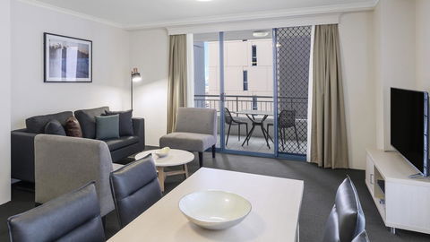Oaks Sydney Castlereagh Suites - Tourism Gold Coast 10