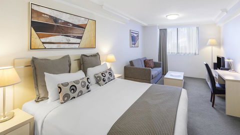 Oaks Sydney Castlereagh Suites - Tourism Gold Coast 6