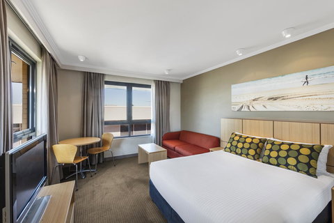Mercure Sydney Manly Warringah - Gold Coast 2