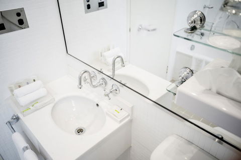 Sydney Harbour Hotel - Tourism Gold Coast 13