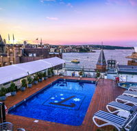 Holiday Inn Old Sydney - Tourism Gold Coast
