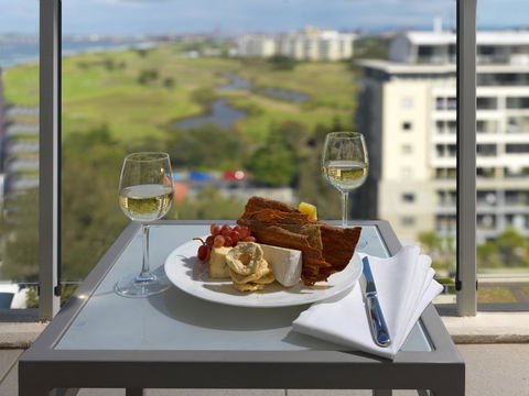 Sage Hotel Wollongong - Tourism Gold Coast 8