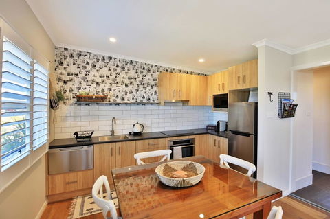 Jervis Bay Beach Shack I Pet Friendly - Tourism Gold Coast 3