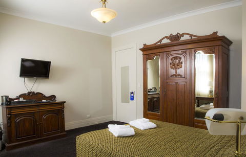 Royal Exhibition Hotel - Tourism Gold Coast 32