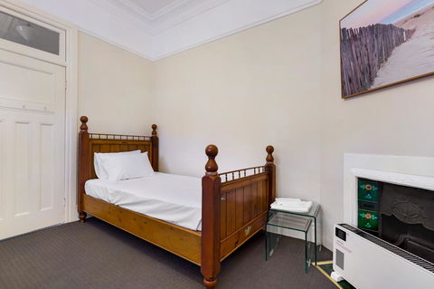 Drummoyne 3 Bedroom Home (62ALE) - Tourism Gold Coast 2