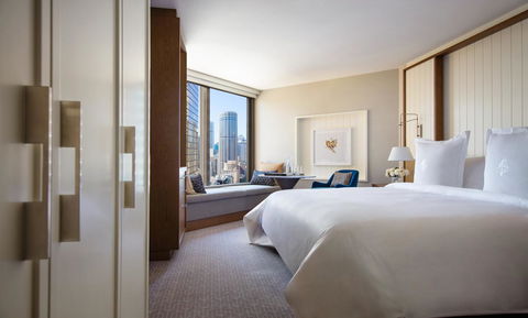 Four Seasons Hotel Sydney - Tourism Gold Coast 9