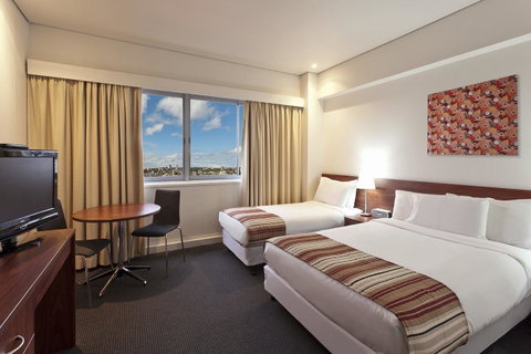 Macleay Hotel - Tourism Gold Coast 8
