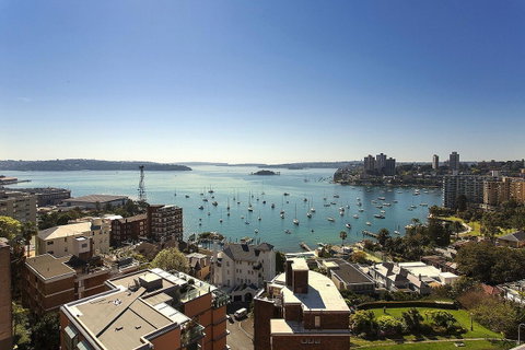Macleay Hotel - Tourism Gold Coast 21
