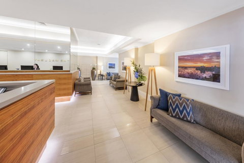Macleay Hotel - Tourism Gold Coast 3