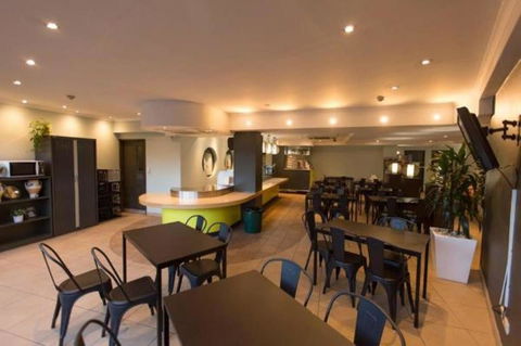 Hotel Hacienda - Tourism Gold Coast 6