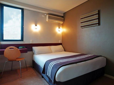 Hotel Hacienda - Tourism Gold Coast 29