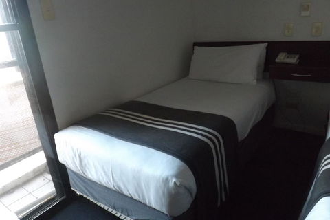 Hotel Hacienda - Tourism Gold Coast 16