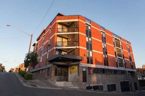 Hotel Hacienda - Tourism Gold Coast 2