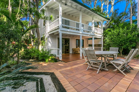A Beach House At Byron - Tourism Gold Coast 7