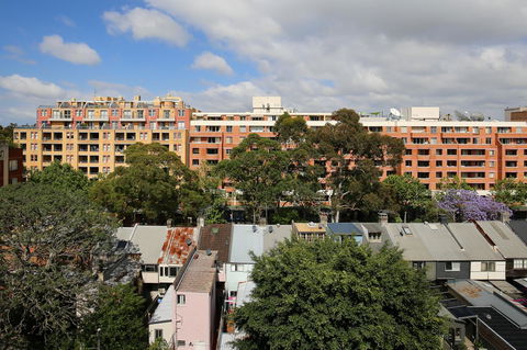 Vibrant Inner-city Living - Darling Harbour Fringe - Tourism Gold Coast 17