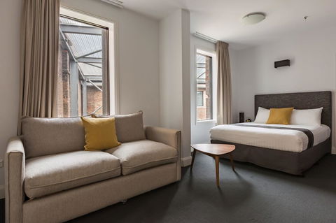 The Lucky Hotel - Gold Coast 18