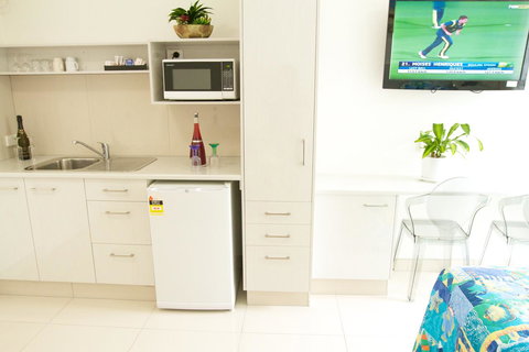 Hibiscus Motel - Tourism Gold Coast 3