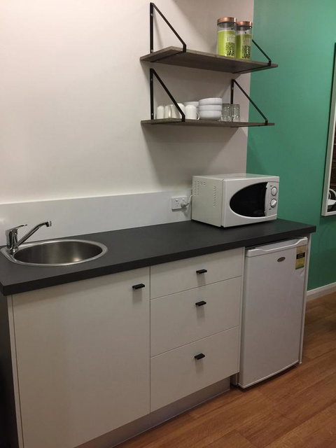 Hibiscus Motel - Tourism Gold Coast 13