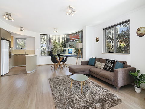 Lower Bridge And Sails - Executive 2BR Darlinghurst Apartment With Balcony And Rooftop Views - Tourism Gold Coast 0