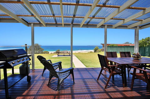 Glory @ Culburra - Absolute Beachfront - Pet & Family Friendly - Tourism Gold Coast 12