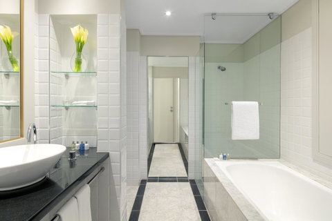 Radisson Blu Plaza Hotel Sydney - Tourism Gold Coast 7