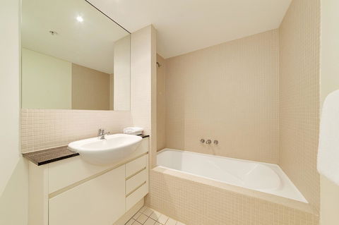 Wyndel Apartments - Apex North Sydney - Tourism Gold Coast 9