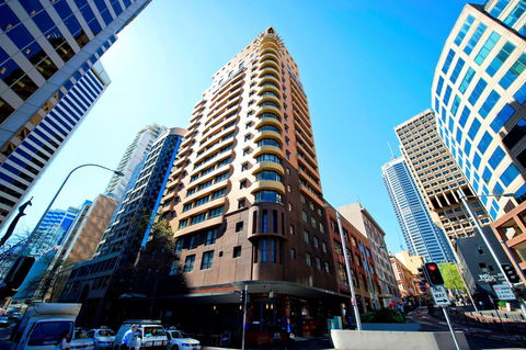 Seasons Harbour Plaza - Tourism Gold Coast 3