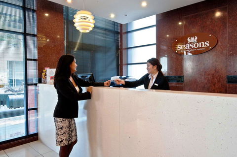 Seasons Harbour Plaza - Tourism Gold Coast 36