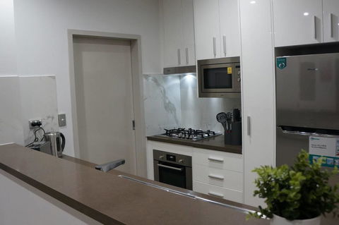Specious Apartment With 2 Large Bedrooms - Tourism Gold Coast 16