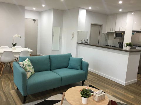 Specious Apartment With 2 Large Bedrooms - Tourism Gold Coast 14