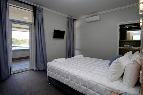 Lakes And Ocean Hotel Forster - Gold Coast 12
