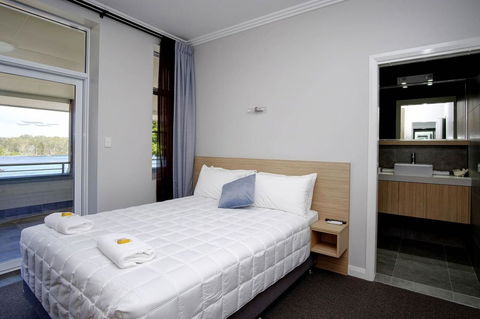 Lakes And Ocean Hotel Forster - Gold Coast 25