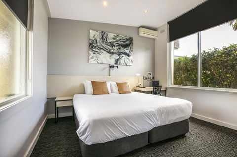 Nightcap At Colyton Hotel - Tourism Gold Coast 30