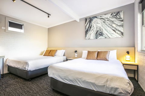 Nightcap At Colyton Hotel - Tourism Gold Coast 22