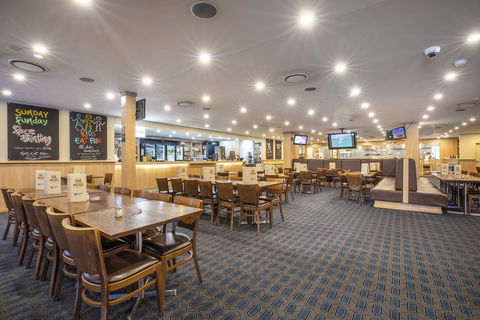 Nightcap At Colyton Hotel - Tourism Gold Coast 8