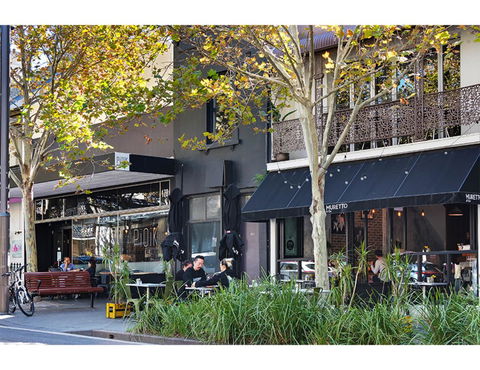 Walk To The City From This Renovated Heritage Gem - Tourism Gold Coast 10